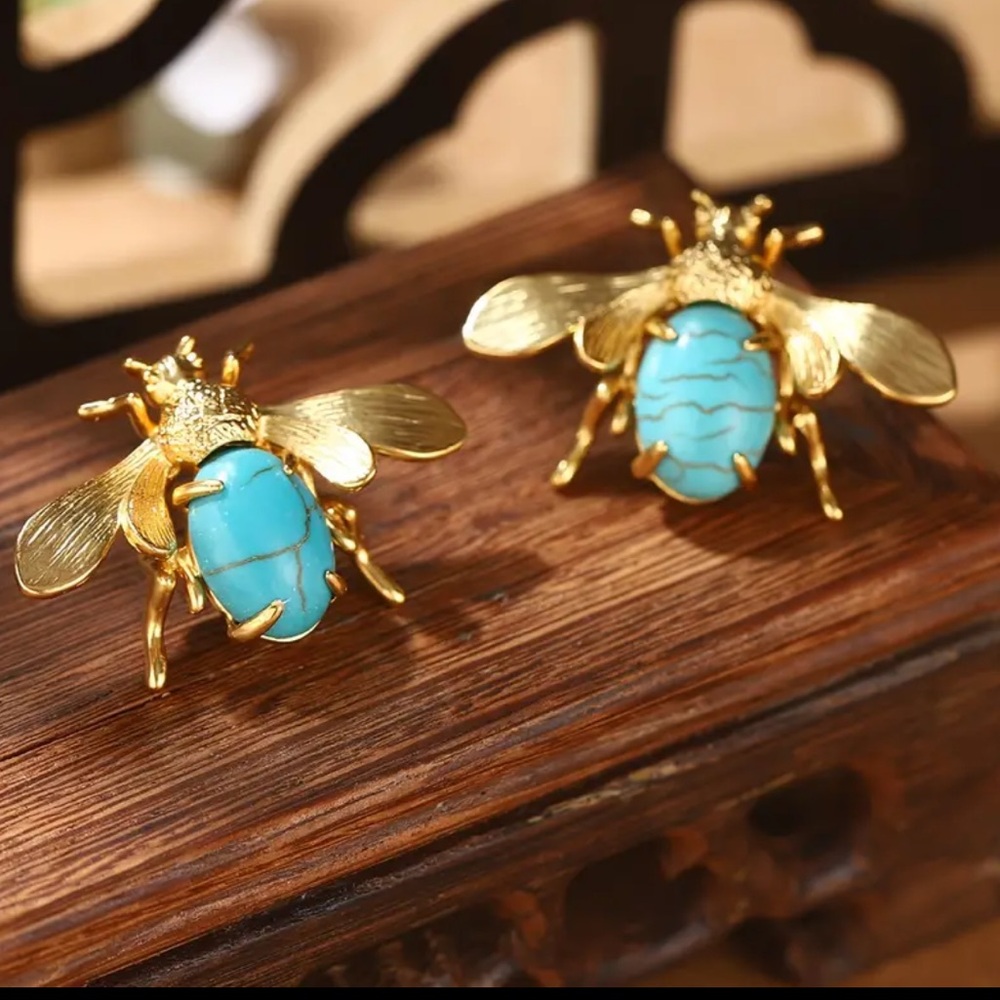 Beautiful Statement Gold Bee Earrings with Turquoise Accent NWT